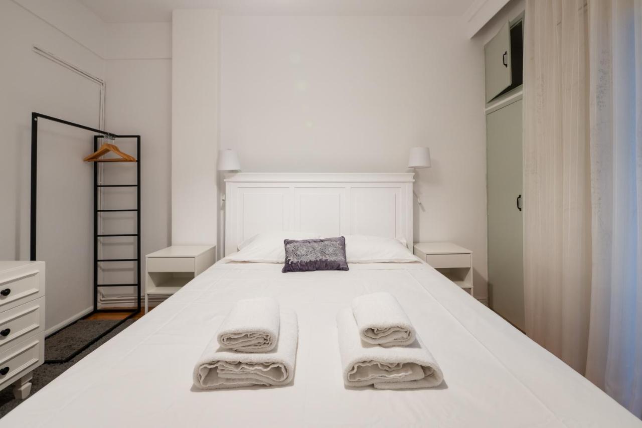 Ikos Spacious Apartment