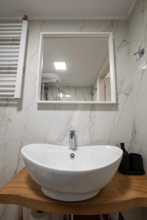 Ikos Central Spacious Apartment *